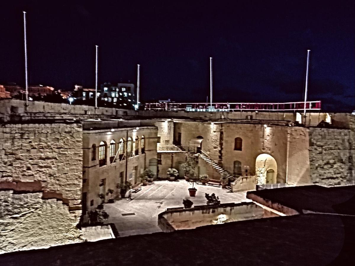 Apartmán Kharmen A 1565S House With Seaviews Birgu Exteriér fotografie