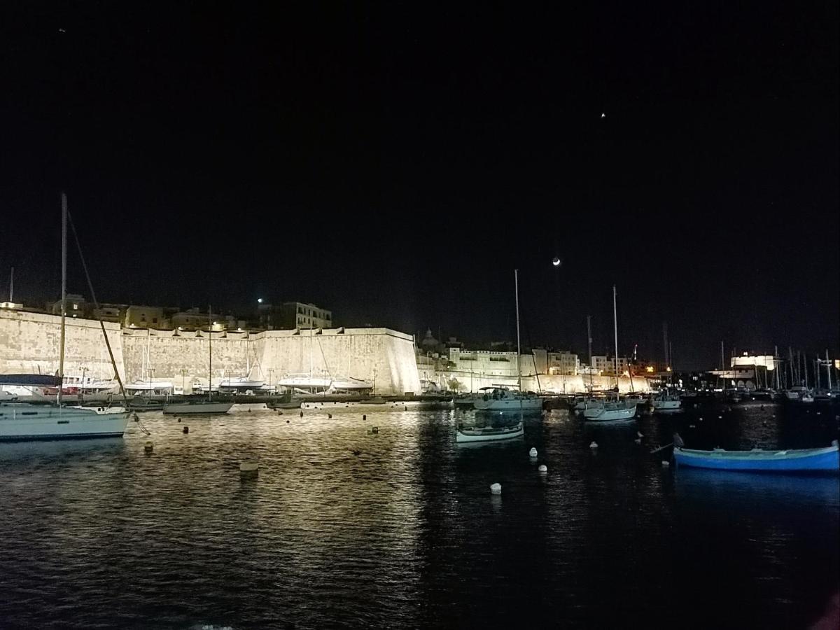 Apartmán Kharmen A 1565S House With Seaviews Birgu Exteriér fotografie