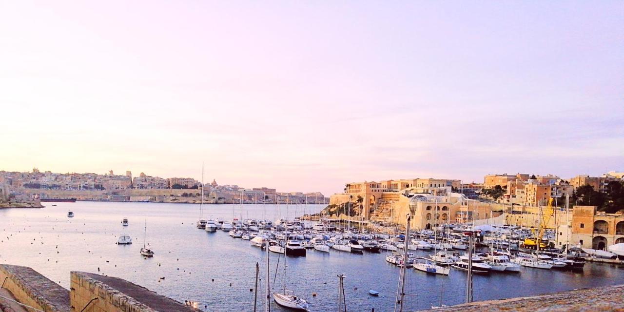 Apartmán Kharmen A 1565S House With Seaviews Birgu Exteriér fotografie